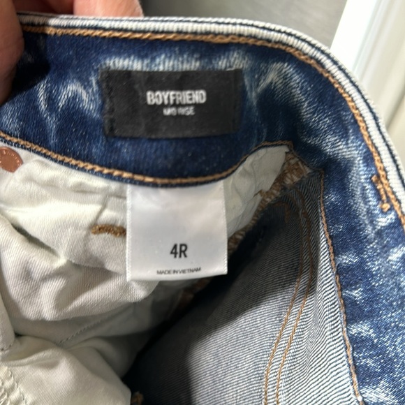 Express 4R Boyfriend Midrise Jeans. Only worn once. - Picture 4 of 5
